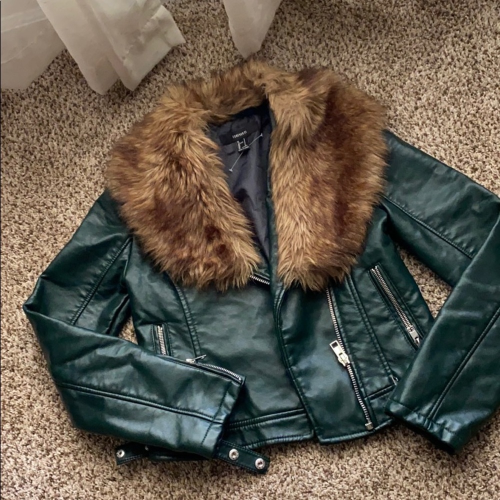 women’s jacket with faux fur